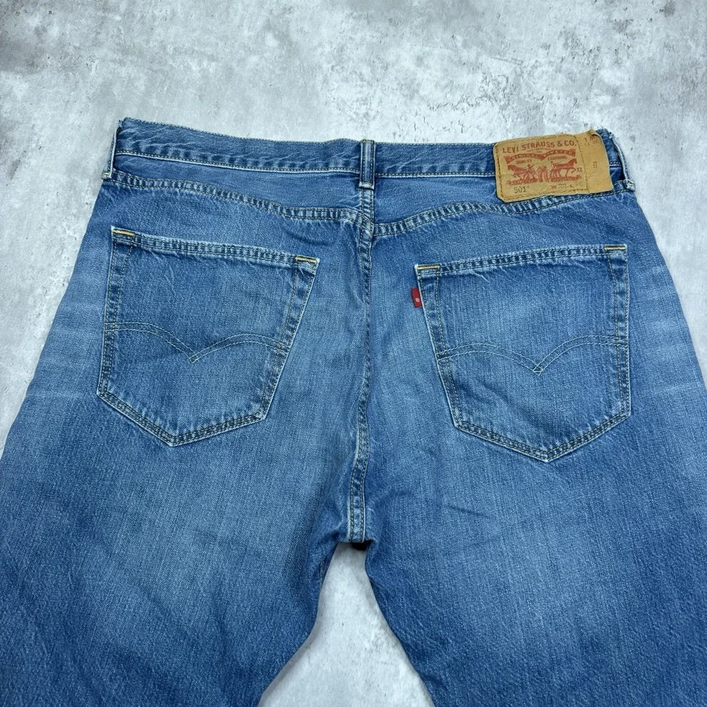 Levis ready ship